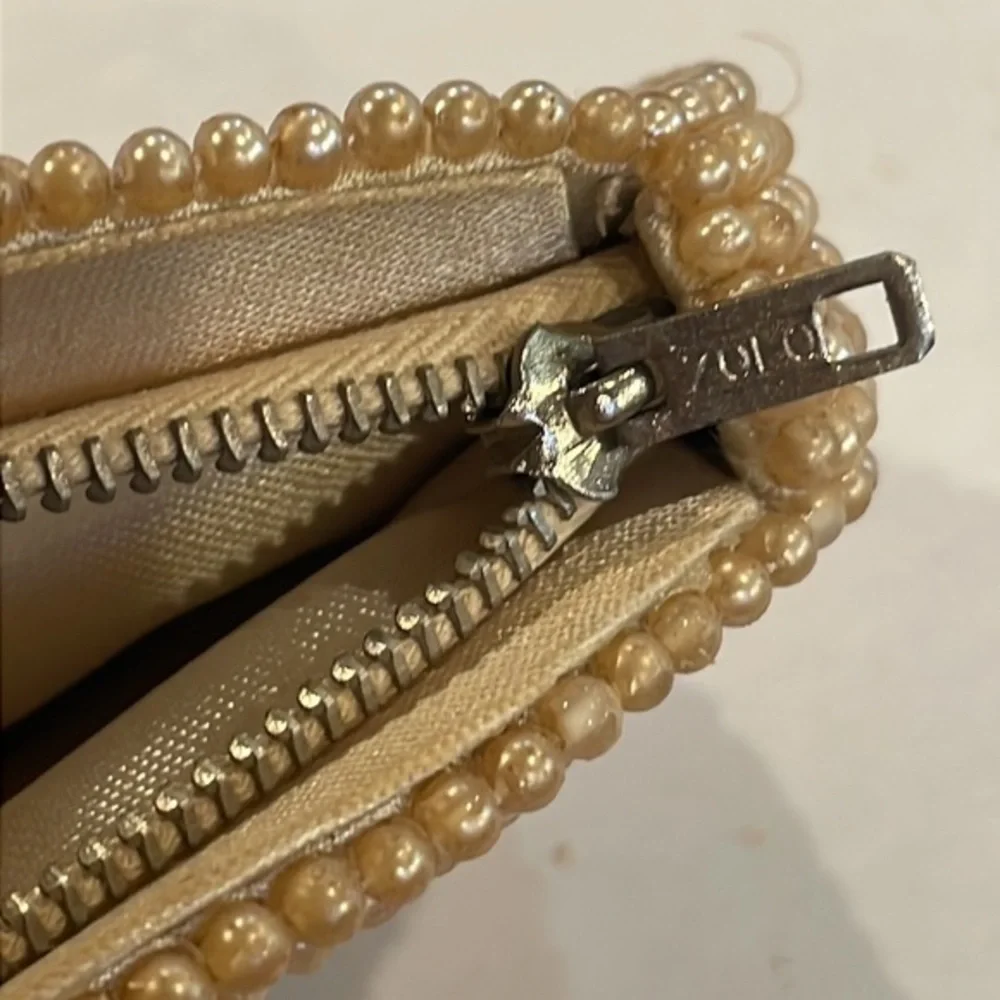 Vintage Gala Made In Spain‎ Beaded Cream Silver Clutch in Vintage Box